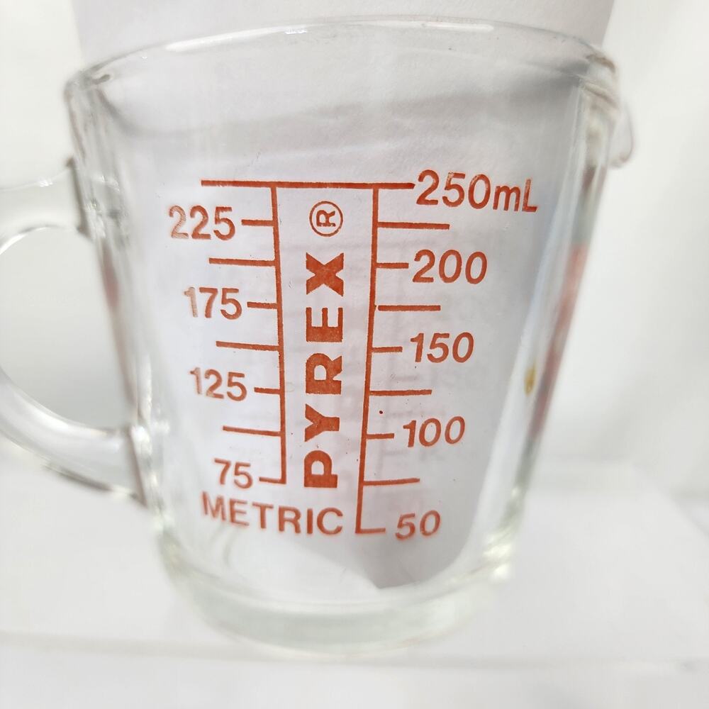 Vintage Pyrex 508 A-3 1 Cup 250 ml Measuring Red Lettering Closed D Handle Nice! - Picture 3 of 7